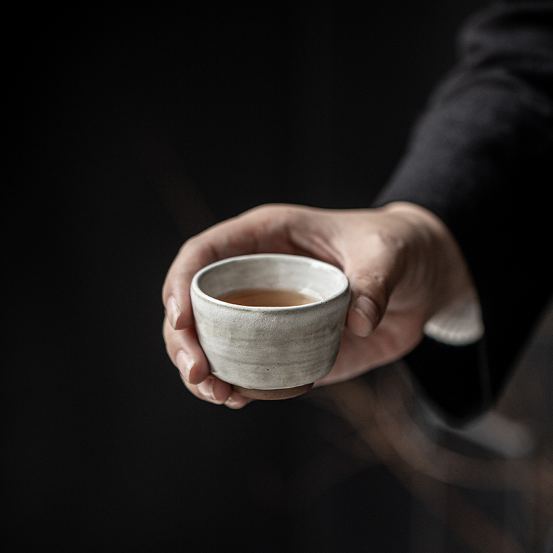 草木祠 日式粉引茶杯 手工粗陶陶瓷品茗杯茶碗茶盏功夫茶具主人杯 - 图3