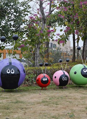 户外圆形甲虫摆件仿真动物七星瓢虫模型雕塑草坪园林景观装饰铁艺