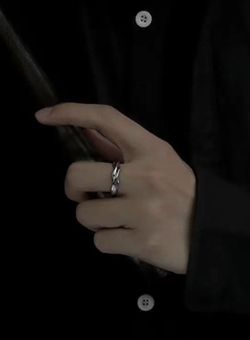 【店铺热销】莫比乌斯戒指简约男女同款波浪形戒指中性口指环情侣