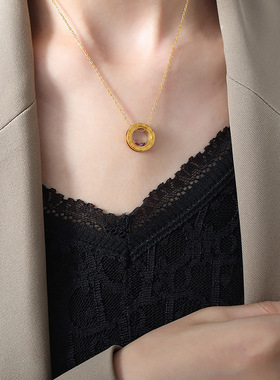 港风复古轻奢圆牌吊坠项链钛钢18k金西太后百搭个性气质锁骨链女