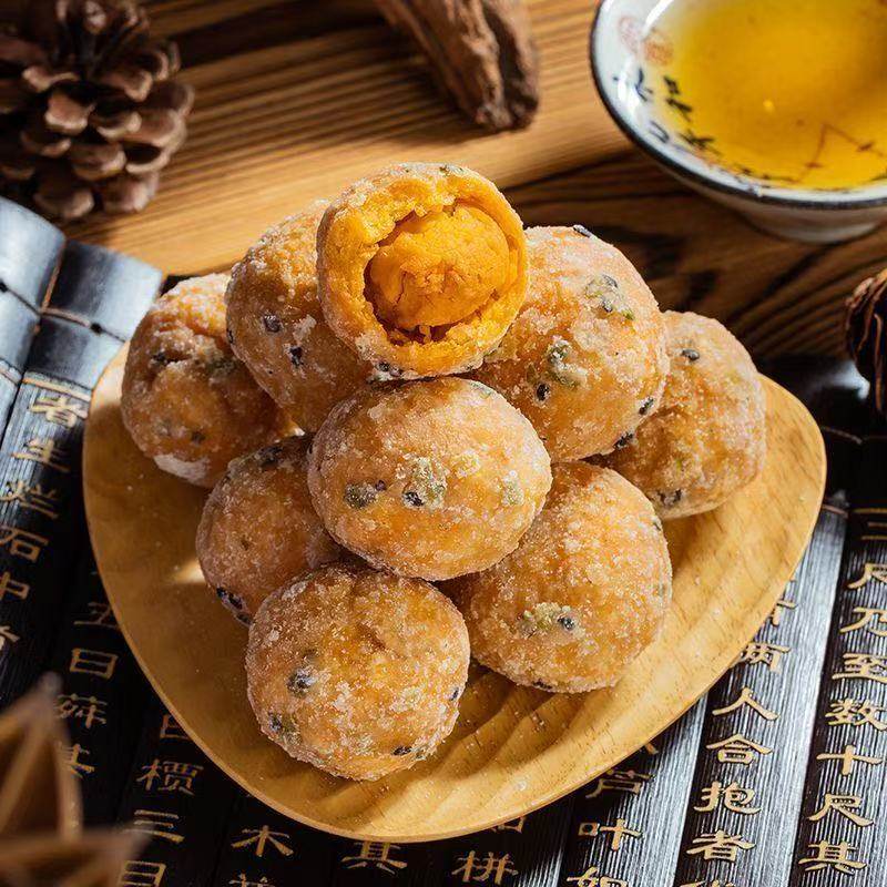 反沙咸蛋黄蛋黄酥传统工艺潮汕特产咸蛋黄酥广式手工现做小吃美食,淘宝优惠券,粉丝福利购,淘宝优惠卷