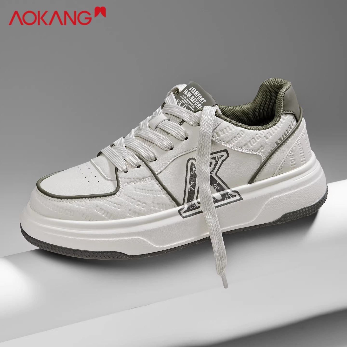 奥康印花板鞋男2025新款冬季正版空军aj一号男鞋潮流青少年熊猫鞋 - 图1