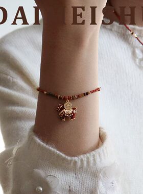 原创时尚精致红色滴油马上有钱花小马吊坠项链轻奢高级感锁骨链女