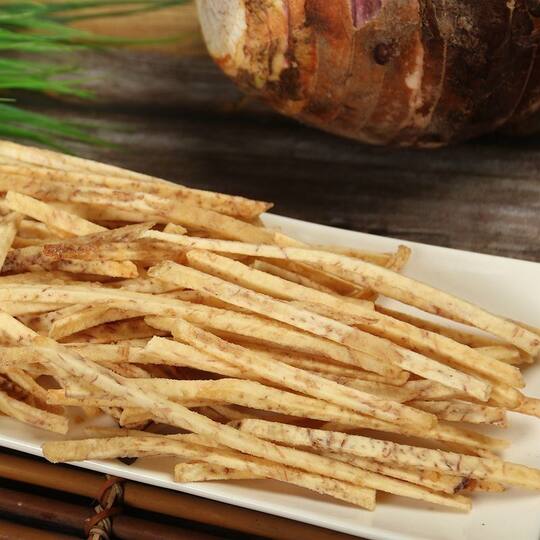 Spécialité Chaoshan poivre salé et sel taro lambeaux taro titres taro croustillant tranches de taro collations fines et croustillantes œufs de crabe spéciaux