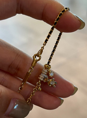 法式泡泡钻小熊吊坠手链精致可爱轻奢抱抱熊编绳手链跑环手饰品