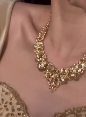 法式宫廷风黄色闪钻项链复古重工精致华丽轻奢锁骨链叶子水滴形