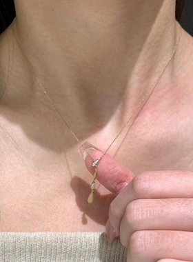 水滴~y字闪钻轻奢悬浮极简主义拉丝极细款锁骨链女金色高级感配饰