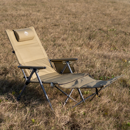Sodo outdoor folding lounge chair with five-position adjustment