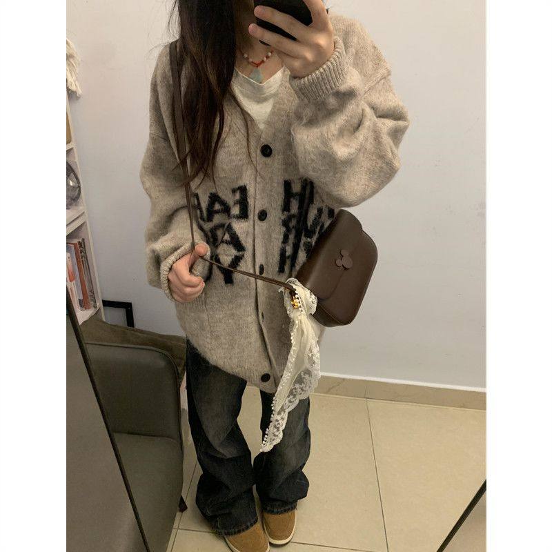 软糯慵懒风毛衣开衫女秋冬字母提花宽松大码内搭穿搭针织外套潮,淘宝优惠券,粉丝福利购,淘宝优惠卷