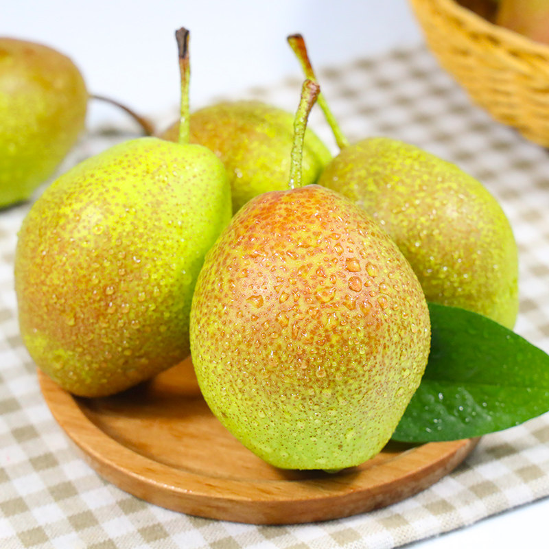 新疆红香酥梨当季现摘正宗脆甜梨子酥梨香梨孕妇新鲜水果整箱包邮