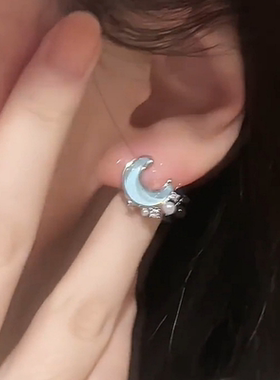 小巧珍珠锆石星月耳夹女森系百搭无耳洞耳环蓝色不对称耳饰月亮