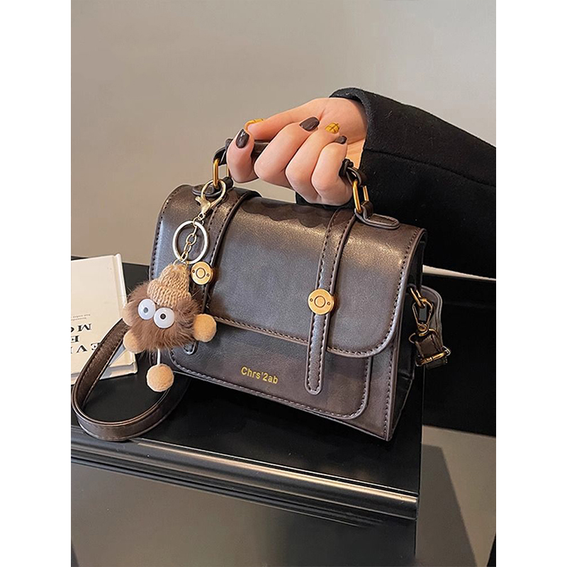 Ibrahimovic Retro Handbag Women's 2025 Summer Popular Versatile Commuting Shoulder Bag Crossbody Small Square Bag