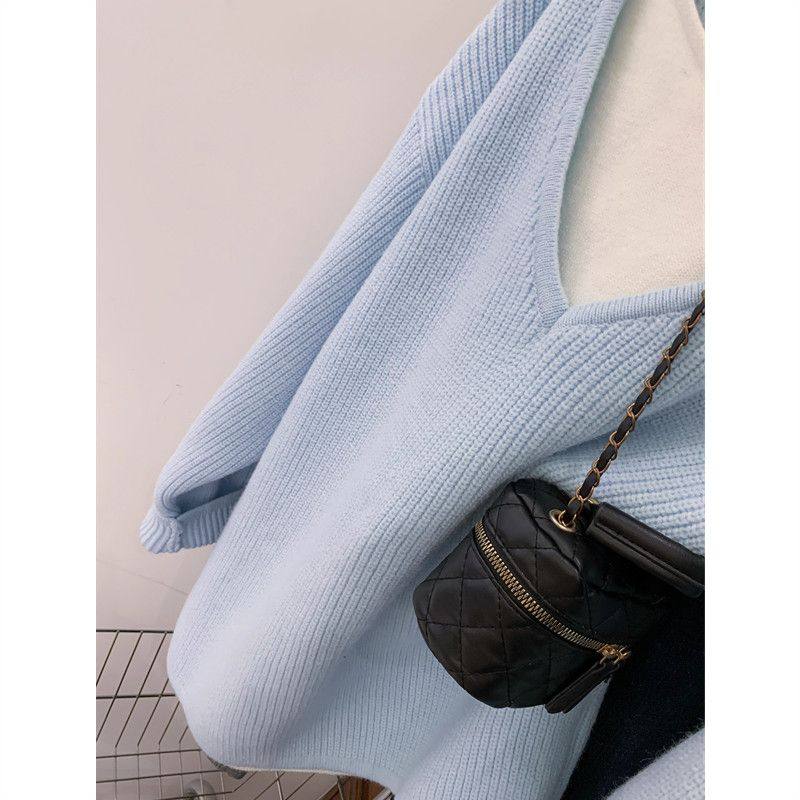早秋奶蓝色v领中长款假两件毛衣女秋冬大码内搭2025新款针织衫,淘宝优惠券,粉丝福利购,淘宝优惠卷