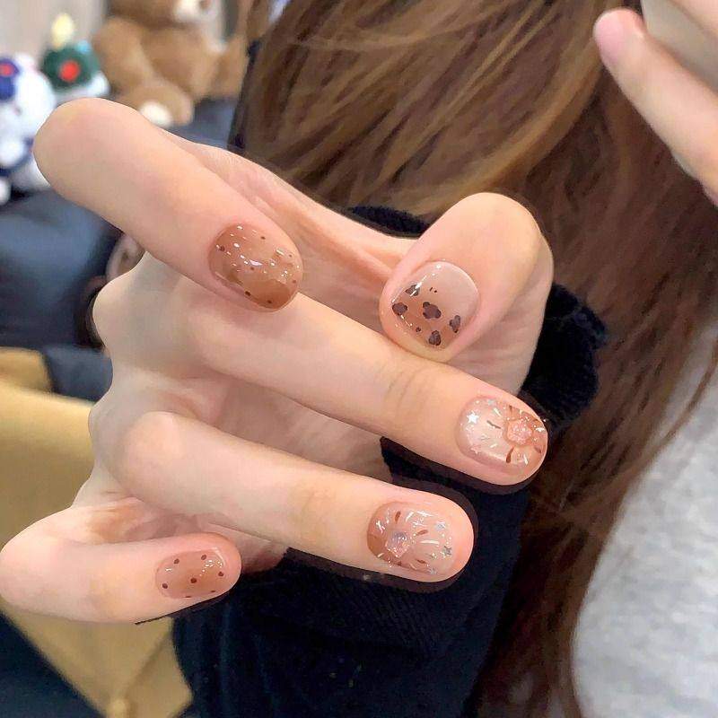 秋冬短款豹纹猫眼穿戴甲豆豆甲显白爆款美甲贴片指甲新年黑皮磨砂,淘宝优惠券,粉丝福利购,淘宝优惠卷