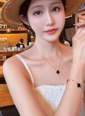 顶版红玉髓五花手链女四叶草间钻