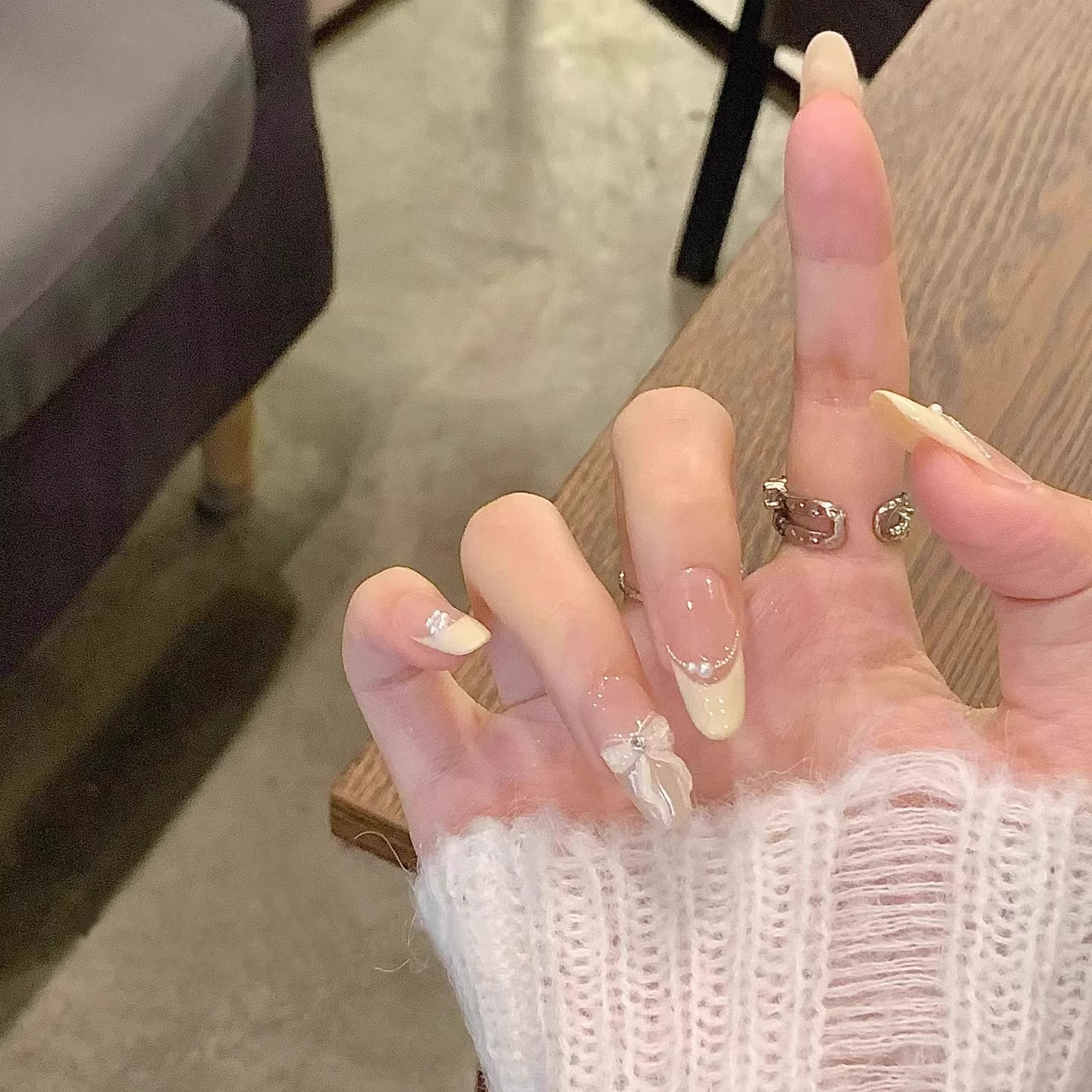 2025春季新款清透裸色纯欲风桃花蝴蝶显白美甲成品手工穿戴甲,淘宝优惠券,粉丝福利购,淘宝优惠卷