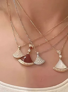 小裙子项链白贝母女小扇子轻奢礼物送女友新款高级感锁项链