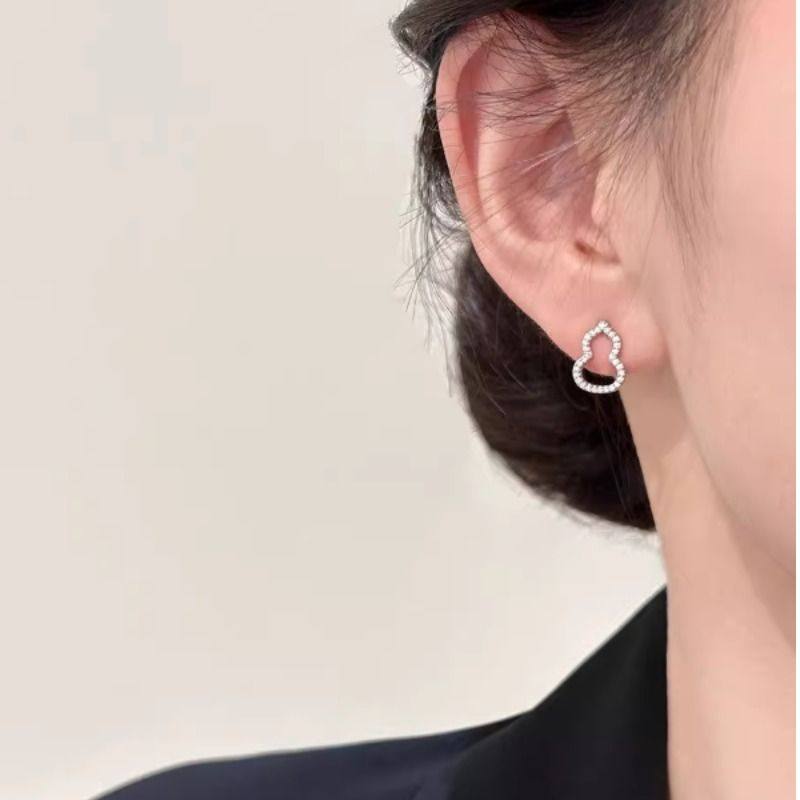 锆石金色葫芦耳钉女秋冬独特耳饰2025新款爆款轻奢高级感旺财耳环,淘宝优惠券,粉丝福利购,淘宝优惠卷