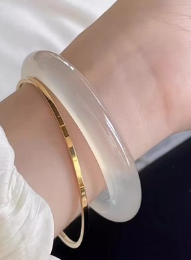 天然高冰透白月光玛瑙荔枝冻玉髓玉手镯马料女香槟翡翠情人节礼物