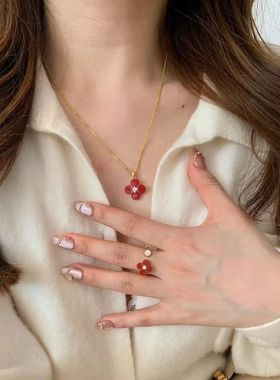 本命年新中式红色花朵手链女千金感独特气质爆闪轻奢精致手饰品