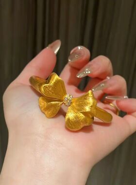 金色古法拉丝蝴蝶结可调节手镯开口精致灵动女士百搭首饰节日礼物