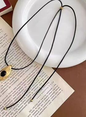 简约水滴吊坠黑绳项链2025新款气质个性小众高级感长款百搭毛衣链