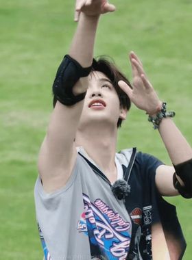 极限挑战 justin黄明昊同款叠戴手链小众高级感串珠手串新款手饰