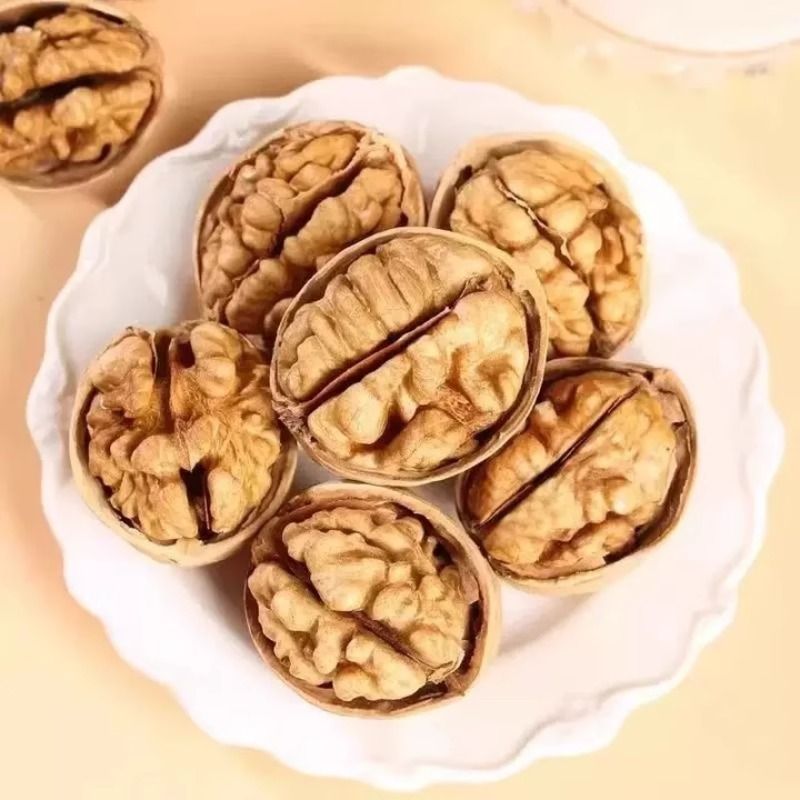 新货手剥烤核桃五香味零食特产坚果新疆特产