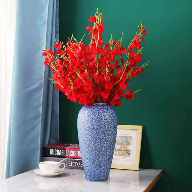 Simulated dancing orchid bouquet decoration | Thousands of people collected it