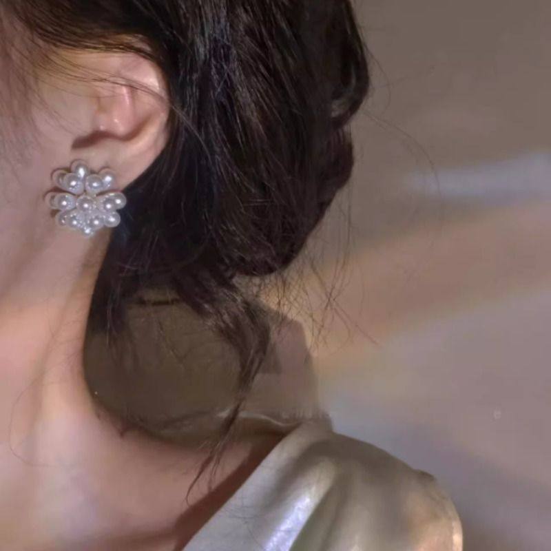法式复古耳钉女简约高级名媛百搭仿珍珠气质耳环925银针花球耳饰,淘宝优惠券,粉丝福利购,淘宝优惠卷