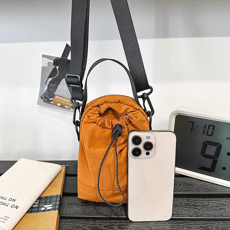 Outdoor hiking portable water bottle mobile phone bag lightweight crossbody small bag sports multi-functional portable small bag