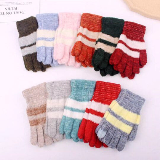 Winter fashionable five-finger thickened warm knitted gloves (random color, 1 pair)