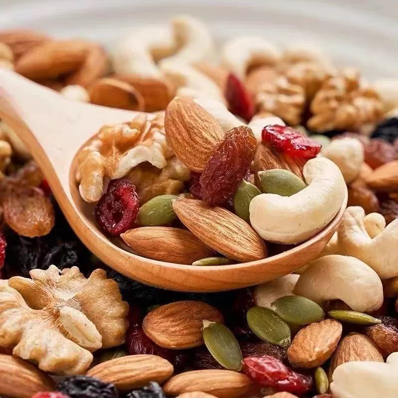 新上每日坚果营养罐装果干办公室零食混合坚果果干