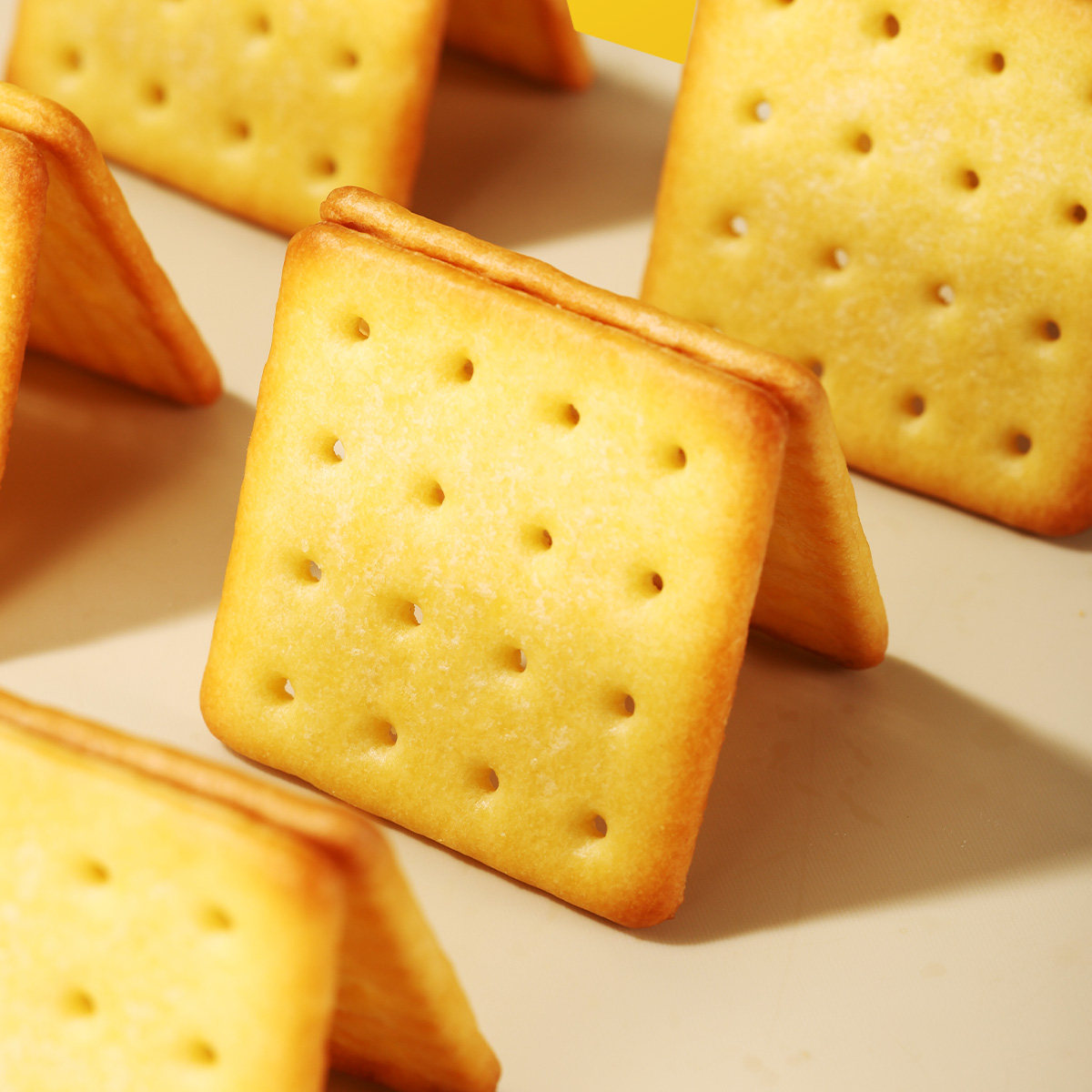 咸趣芝士咸味饼干年货礼盒2斤送礼走亲戚新年货送长辈零食品批发