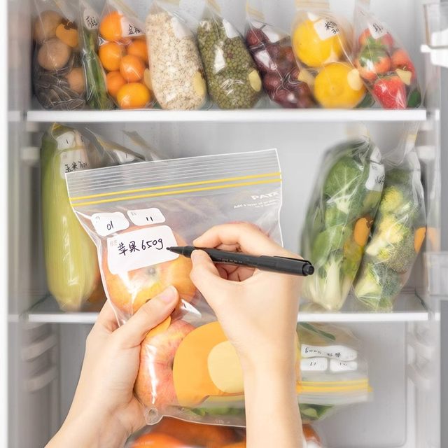 Micro-clean microwave oven and refrigerator special office cook