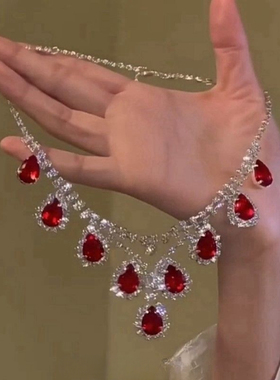 「闪耀之心」红色爱心珍珠双层叠戴项链公主轻奢高级感新年锁骨链