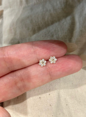 韩系mini小花花吊坠细款项链耳饰感精美气质锁骨链耳饰首饰品