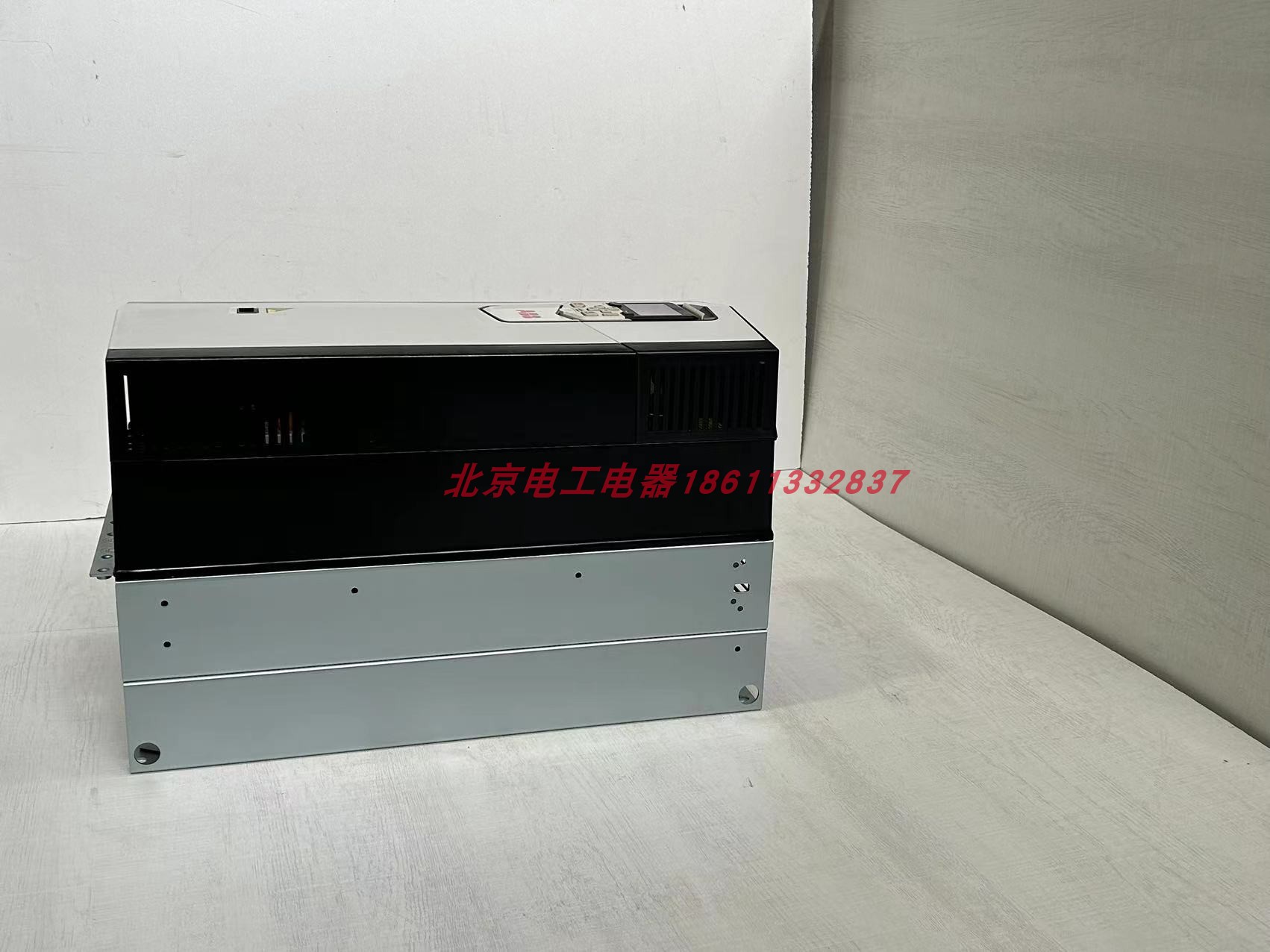 ABB变频器ACS880-01-430A-3 105A 145A 169A 206A 246A 293A-图1