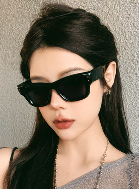 黑色方形复古显脸小防紫外线墨镜