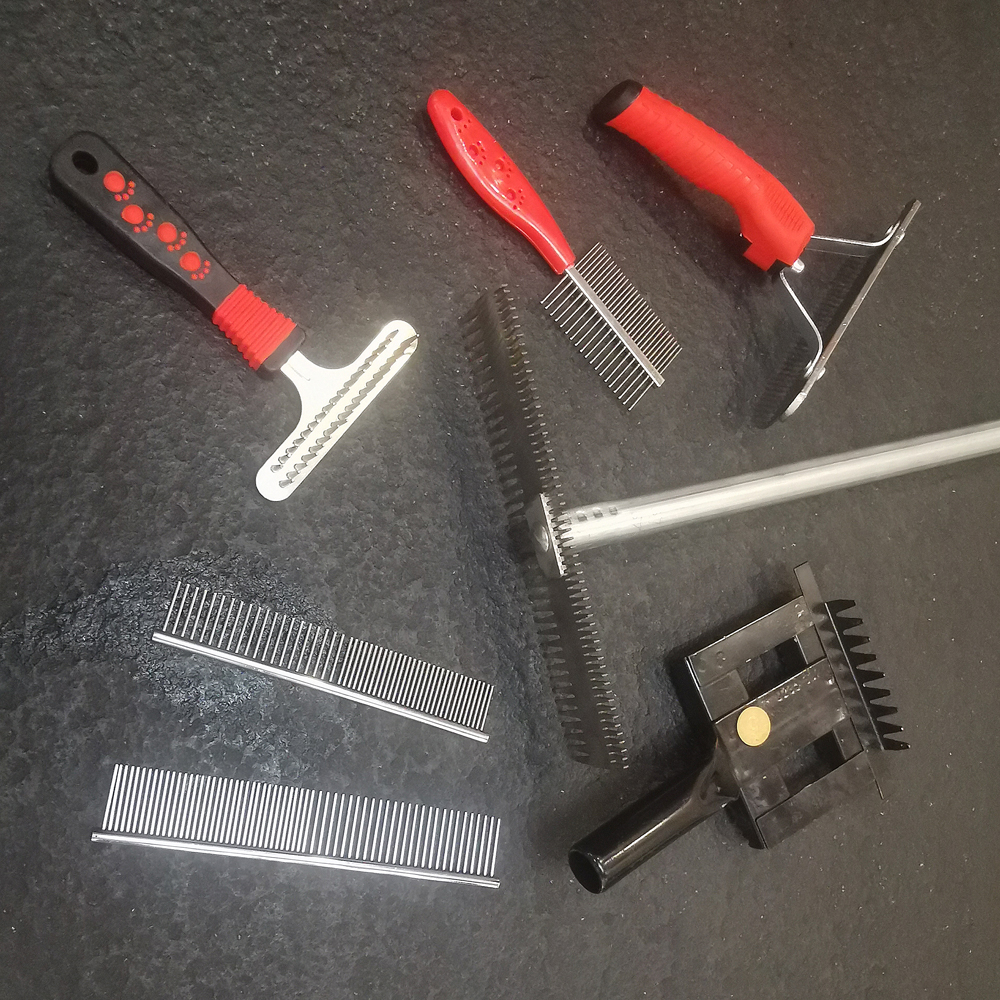 不锈钢牛毛梳子宠物犬狗猫梳理毛发牛体蹭饶痒止痒刮毛马羊牛毛刷 - 图1