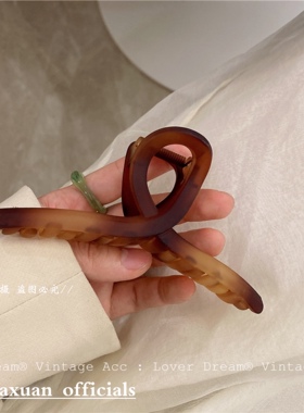适合发量多抓夹白色少女风后脑勺