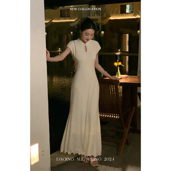 Xu Daqing ໃຫມ່ຈີນ Elegant Textured knitted Cheongsam ຄໍ Dress ແມ່ຍິງແອວສູງ Slim ຍາວ Dress