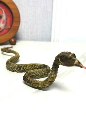 中国非遗草编蛇仿真动物纯手工蛇摆件棕编手工艺品