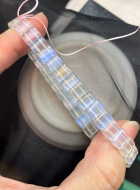 天然无优化全净体月光石水晶手牌