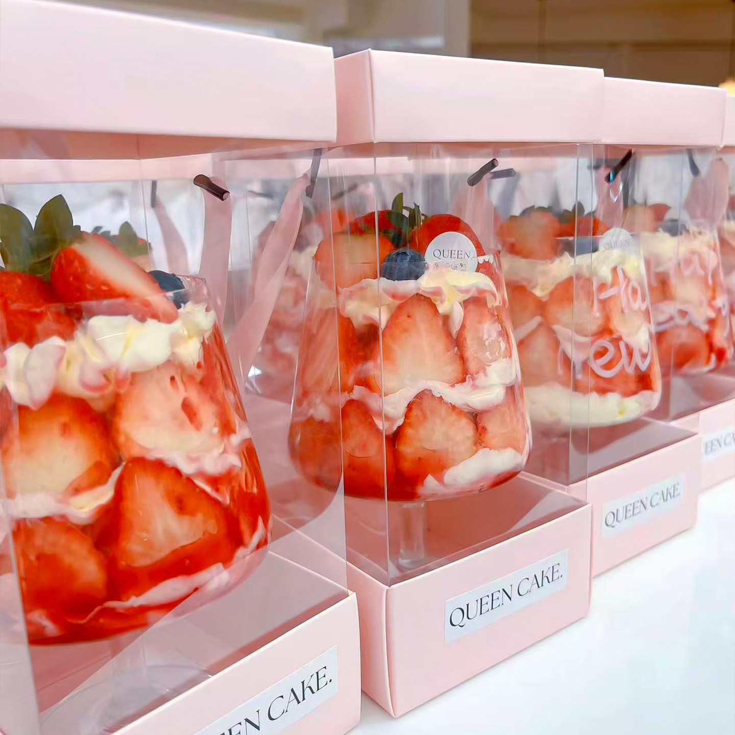 爆款冬日草莓季白兰地红酒杯蛋糕装饰姐妹聚会团建高脚杯手提礼盒,淘宝优惠券,粉丝福利购,淘宝优惠卷