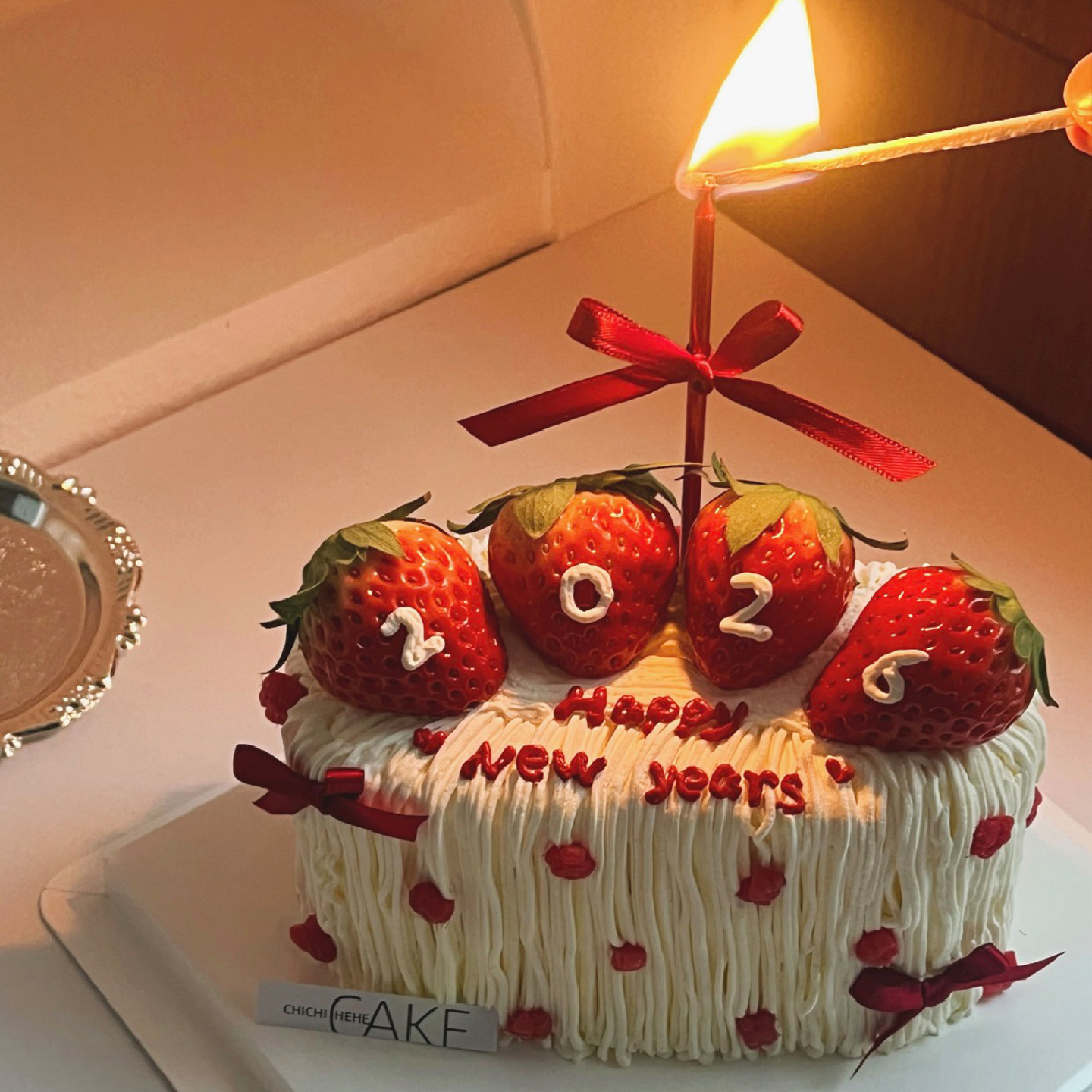 2026新年跨年奶油树莓草莓蛋糕装饰手绘4寸毛毛甜品DIY蝴蝶结丝带,淘宝优惠券,粉丝福利购,淘宝优惠卷
