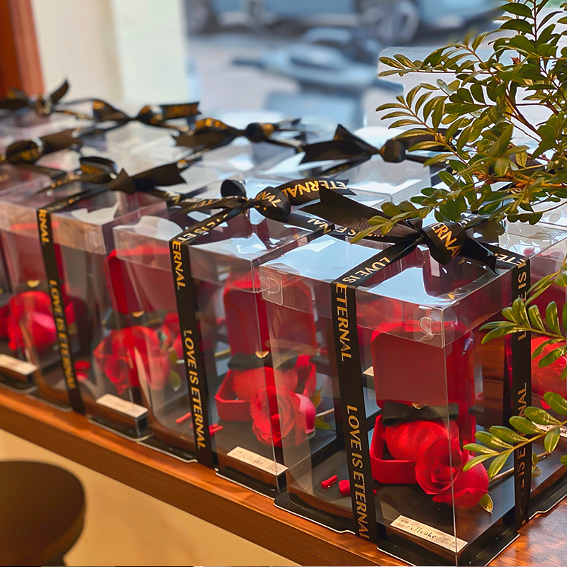 浪漫2.14情人节法式爱心慕斯礼盒蛋糕装饰情侣纪念日戒指盒甜品盒