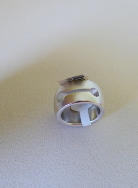 76E-1清仓银色厚款17号内径1.7CM男女通用戒指