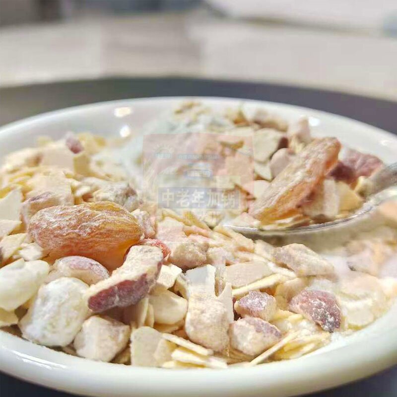 牛奶水果烘培燕麦片早餐冲泡即食精选好吃美味健康易饱腹
