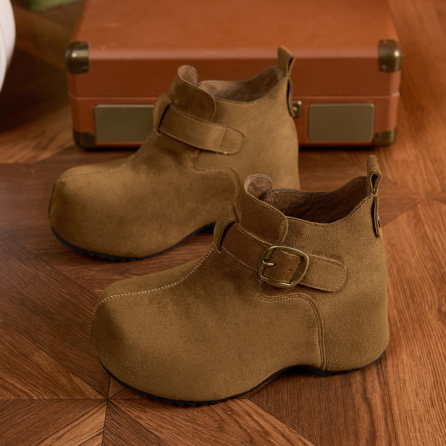 冬季复古加绒高帮全包勃肯鞋女2025新款时尚厚底内增高高跟小短靴,淘宝优惠券,粉丝福利购,淘宝优惠卷